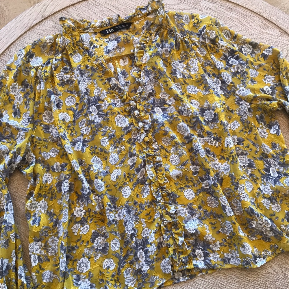 NWOT Zara Ruffle Trim Silky Yellow Gray Floral Pattern Button Floral Blouse Top - Picture 5 of 14